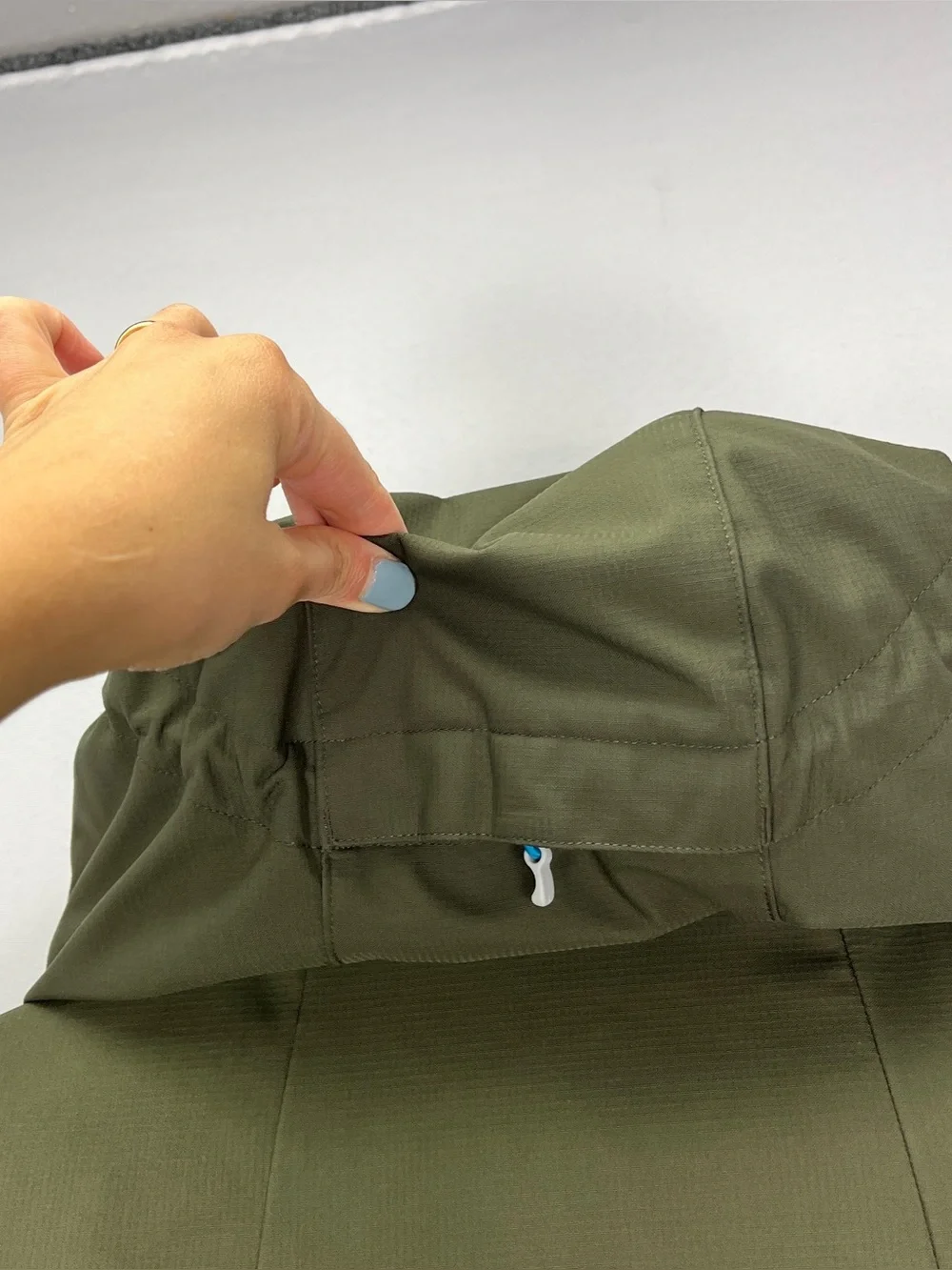 The North Face Softshell Jacket Men’s Medium Olive Green Lined Heavyweight Hood
